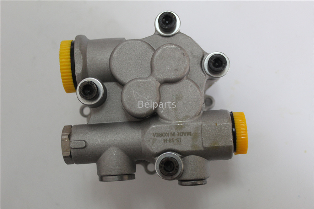 Doosan kazı makinesi için Excavator Gear Pump K3V63 DH130 DH150 716654A 719211