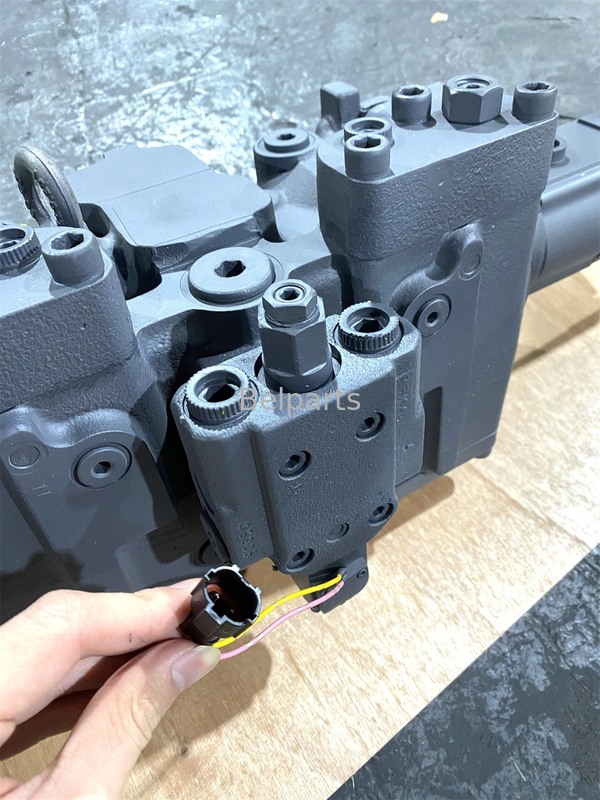 JS110 JS130 JS150LC JS130W JS150W JCB Ekskavatör Yedek Parçaları için Ana Hidrolik Pompa KNJ1025 KLJ0493 KNJ1817 KLJ0001 JLJ0231 20640-44020 KYB KAYABA PSV2-60T Orijinal Eksenel Pistonlu Pompa Eki