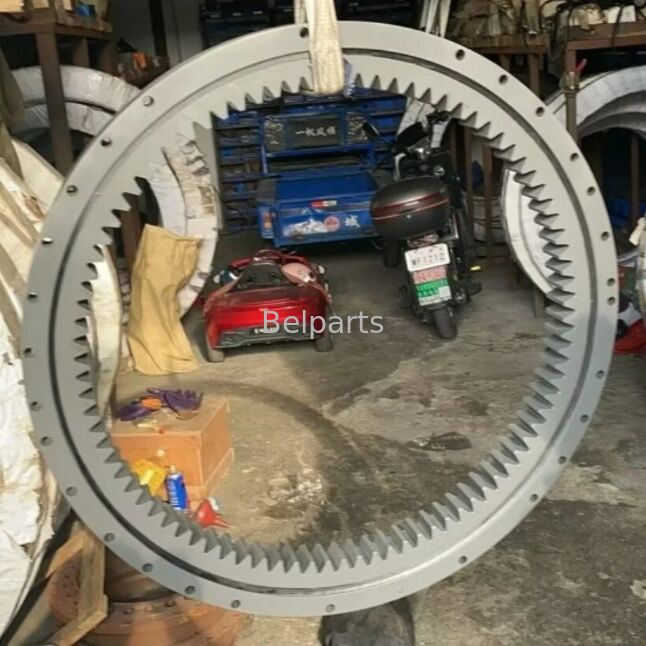 E135 New Holland Kazı makinesi yedek parçaları için kaydırma rulmanı Y40F00006F3 Swing circle slew ring